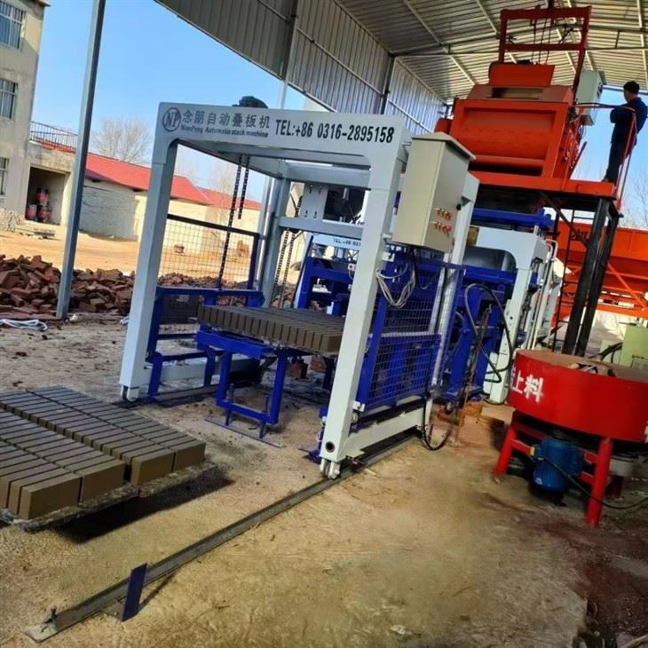 Cement Brick Making Machine Equipment high quality